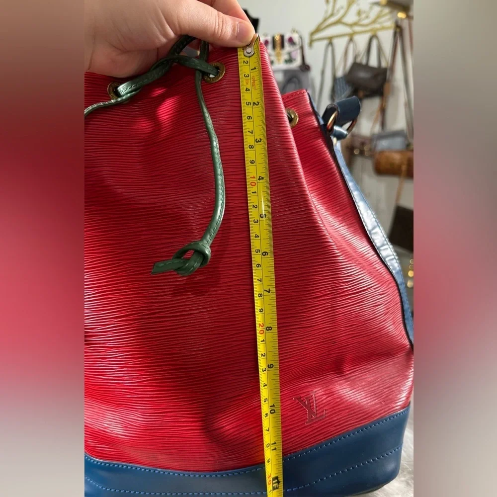 Louis Vuitton LV Shoulder Bag Noe Red Epi - Picture 2 of 15